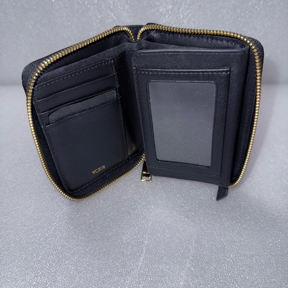 TUMI Trifold Zip Around Wallet - Picture 9 of 11